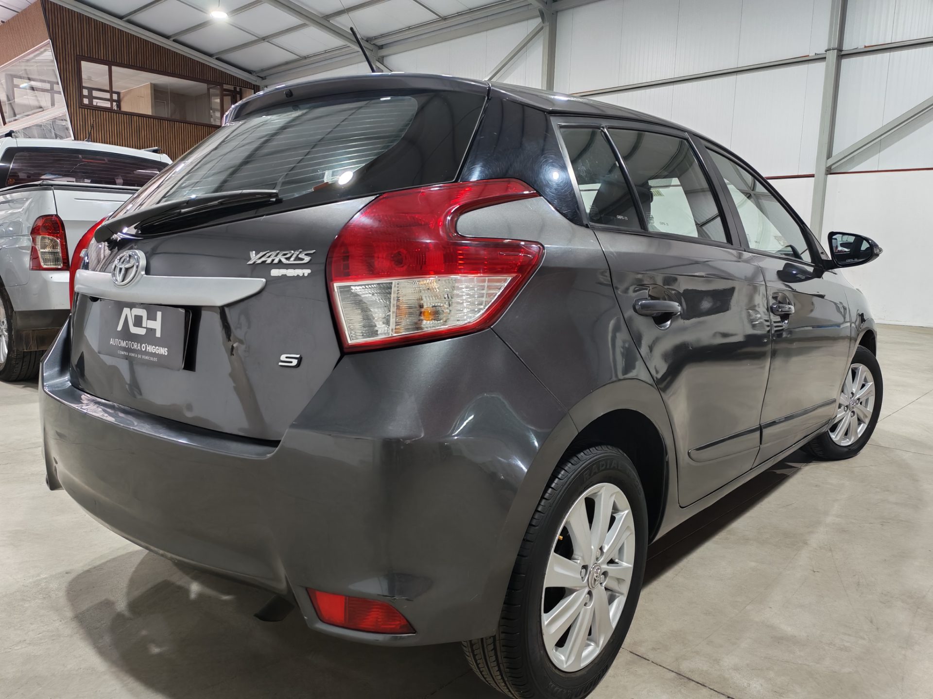 TOYOTA YARIS